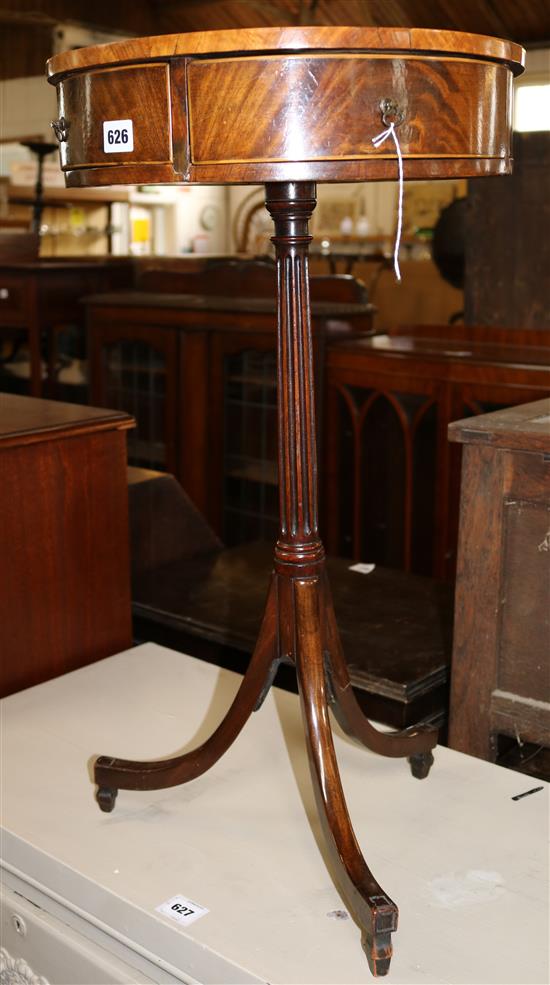 Early 19th century inlaid mahogany drum table